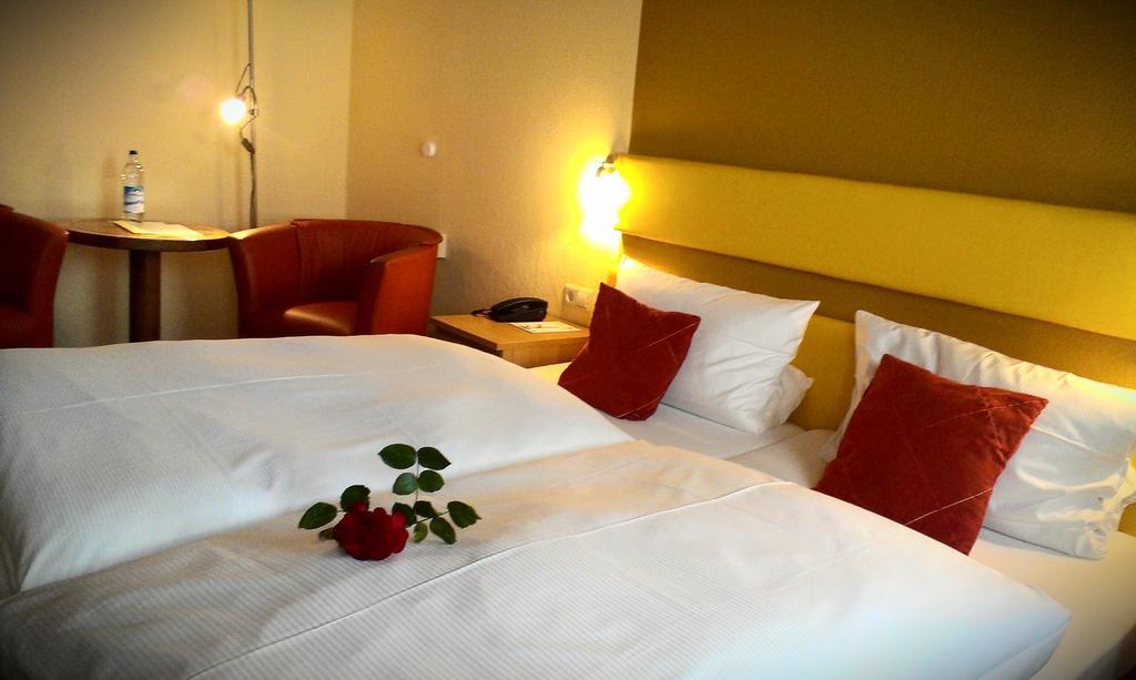 Hotel Zur Post Шенберг Номер фото